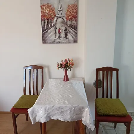 Kуђа на језеру * Sot