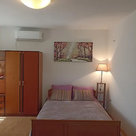 Dom wakacyjny Kуђа на језеру