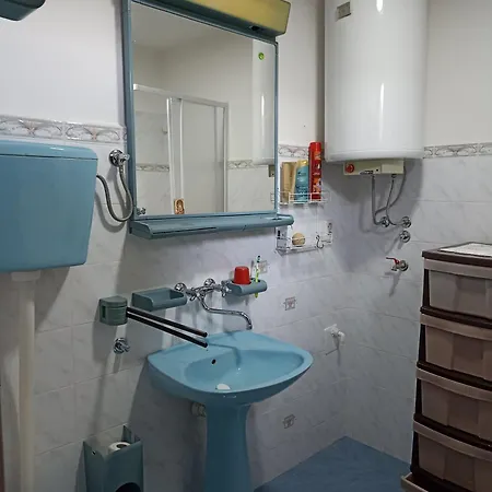 Dom wakacyjny Kуђа на језеру Sot