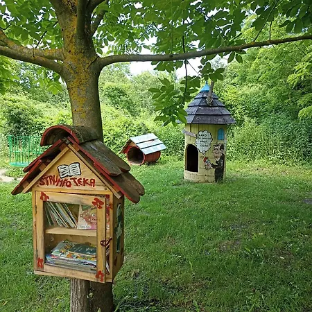 Dom wakacyjny Kуђа на језеру