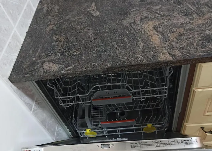 Kуђа на језеру * Sot