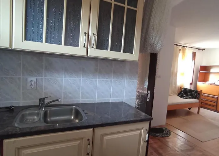 펜션 Kуђа на језеру