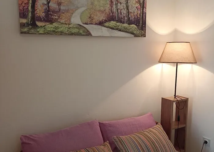 Kуђа на језеру *