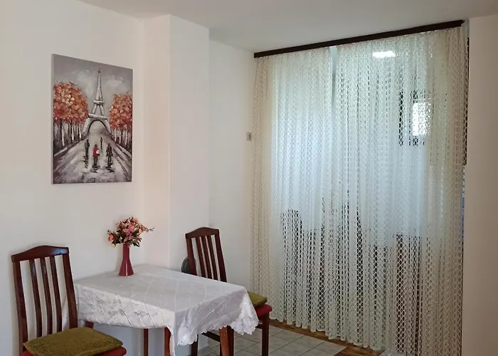 Kуђа на језеру 펜션 *